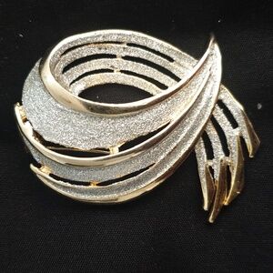 Vintage Swirl  Brooch